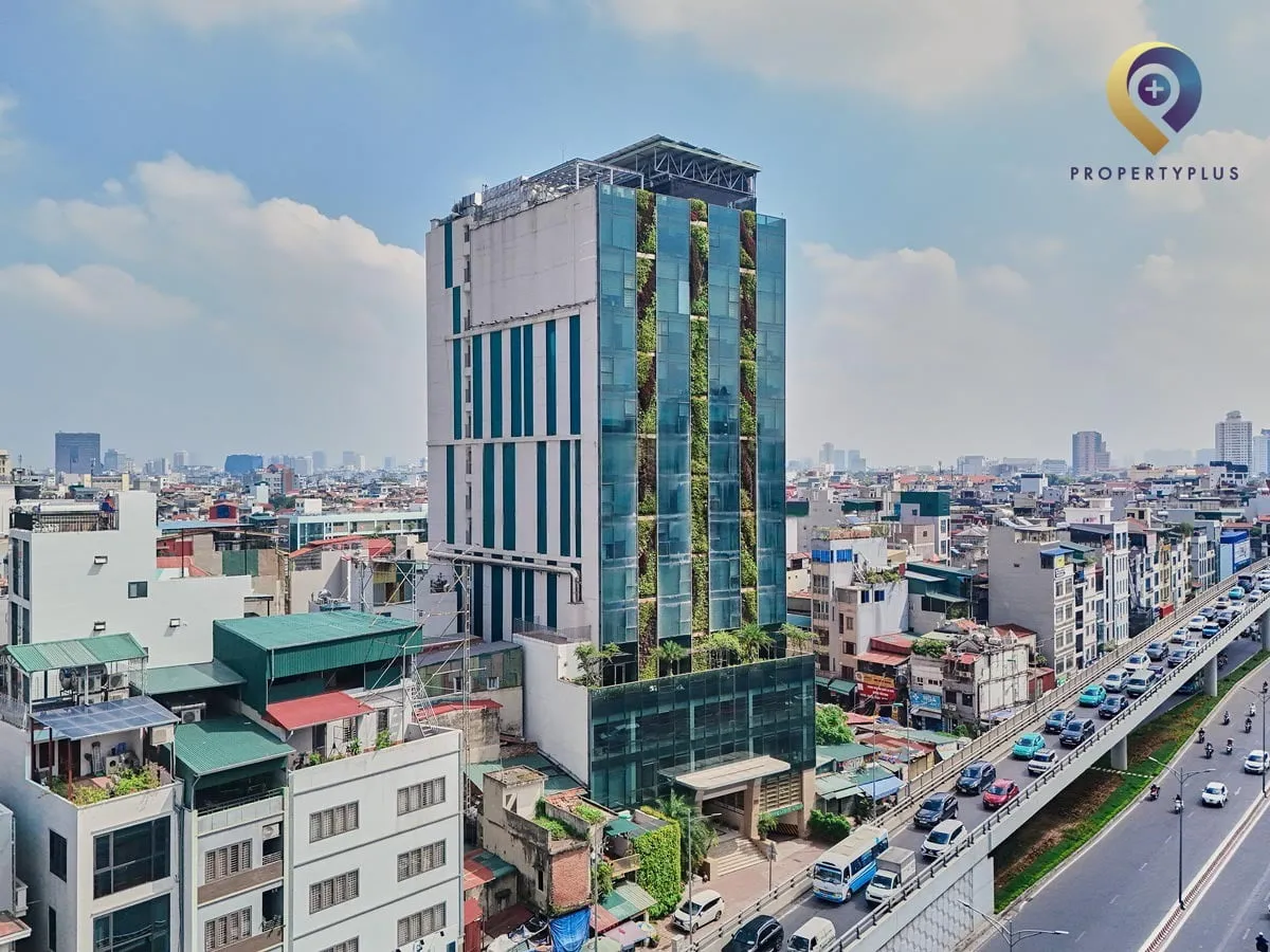 Toàn cảnh tòa nhà IMedia-Tower nhìn từ trên cao, nổi bật giữa khu vực Đống Đa.